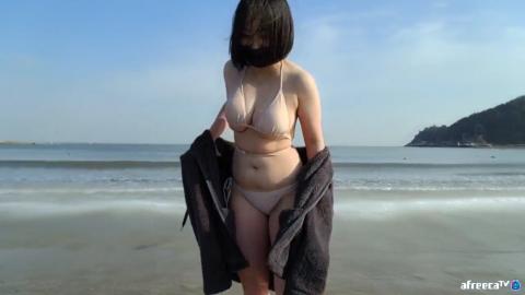 독사]요원E. - 을왕리해수욕장 레전드 비키니 입수후 먹방[독사파X엄삼용] |