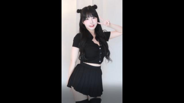 [캐치]🔞💥🍭솜사탕 에디린 섹시댄스 혼자서도 잘해요 잠안오는 오빠들 환영 놀아줘요💥🔞[돌아와요 에디린👧] | 아프리카Tv Vod